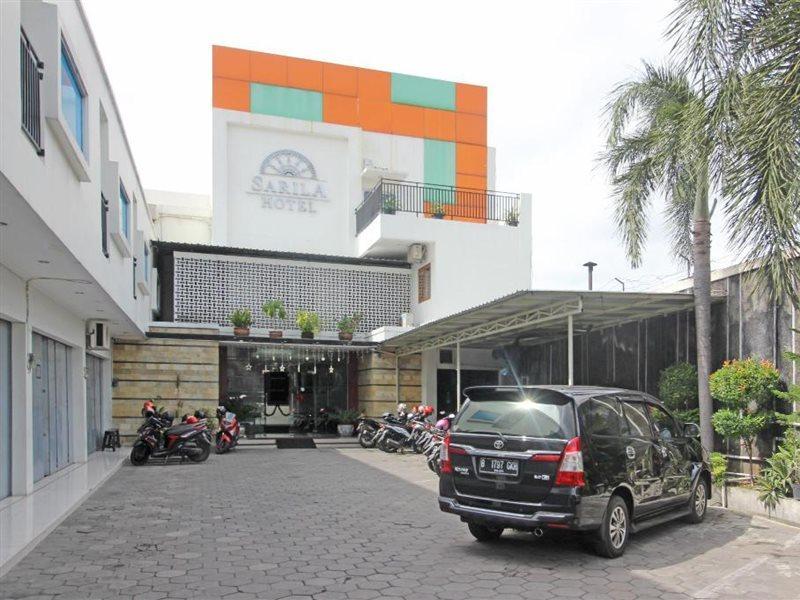 Reddoorz Plus Near Keraton Solo Luaran gambar
