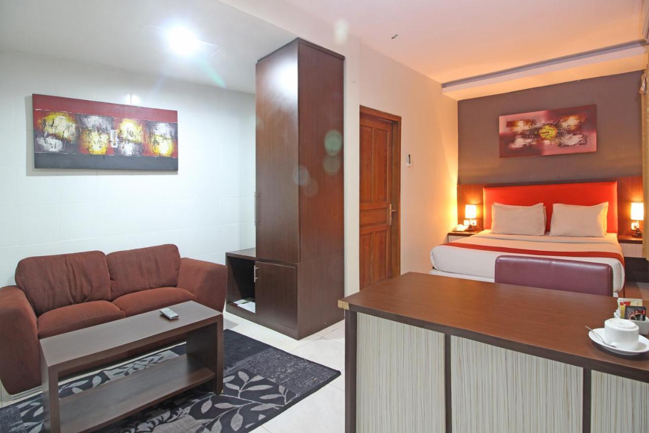 Reddoorz Plus Near Keraton Solo Luaran gambar